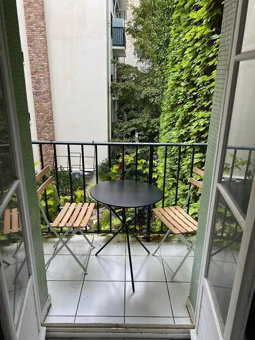 Appartement A Deux Pas Du Pantheon Avec Balcon Paris France