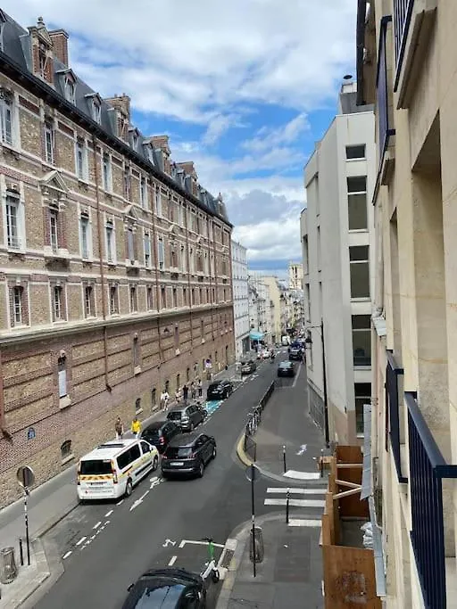 Appartement A Deux Pas Du Pantheon Avec Balcon Paris Apartment